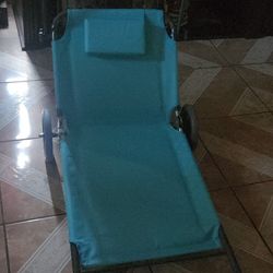 Rolling Beach Lounge Chair 