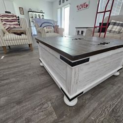 Wystfield Coffee Table 3 Pc Set New