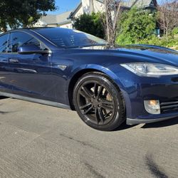2013 Tesla Model S