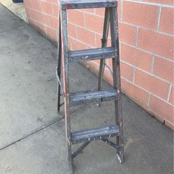 4’ Aluminum Ladder