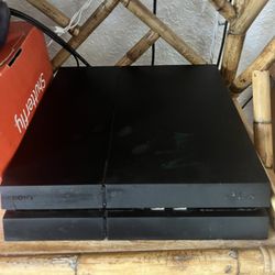 PS4 with 2 Dualshock Controllers