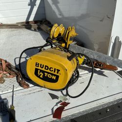 1/2 Ton 115v Hoist W/push Trolley 