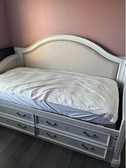 Juliette twin bed living spaces