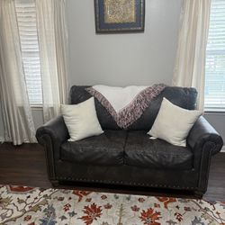 Leather Living Room Set + Carpet + Wall Frames + Tv Stand