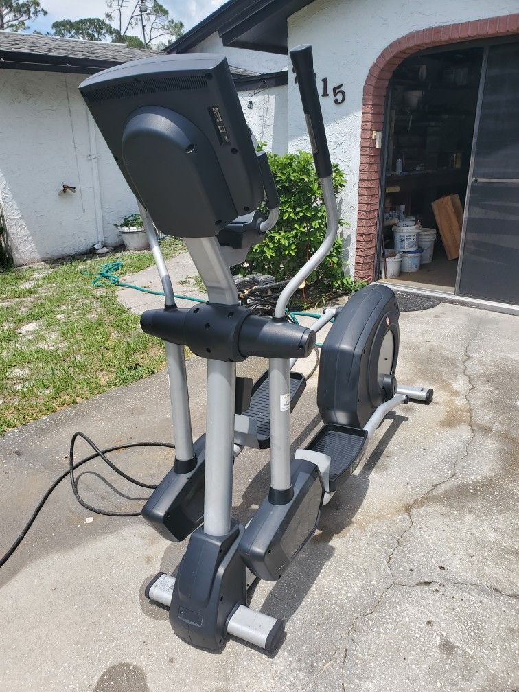 Pro maxima S25e Commercial Elliptical