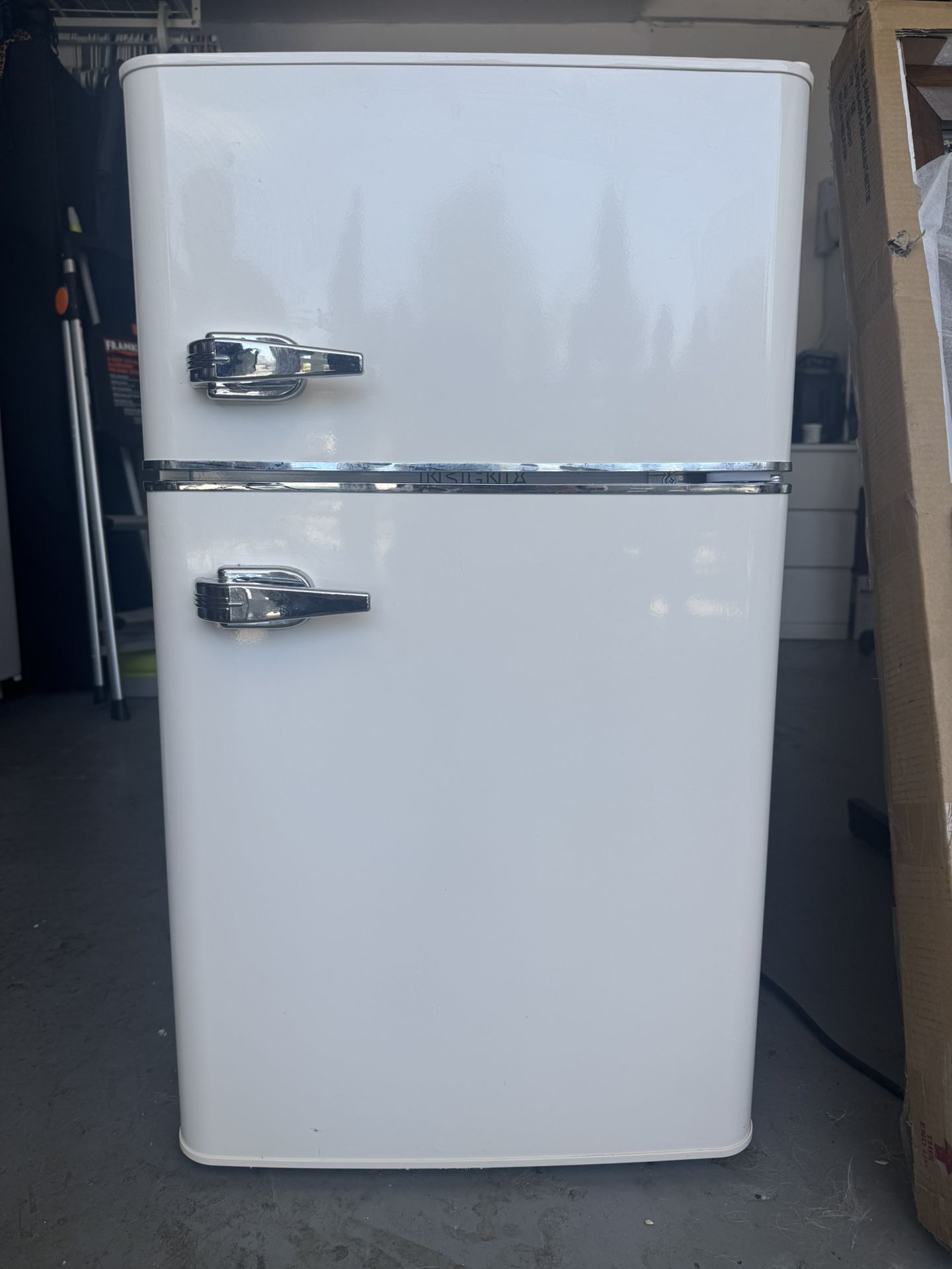 Insignia Mini Fridge And Freezer