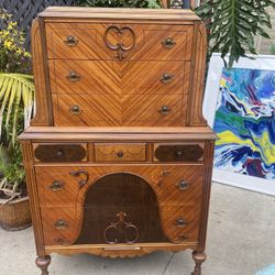 Beautiful antique amazing Dresser 