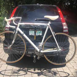 Awesome Cannondale Road Bike