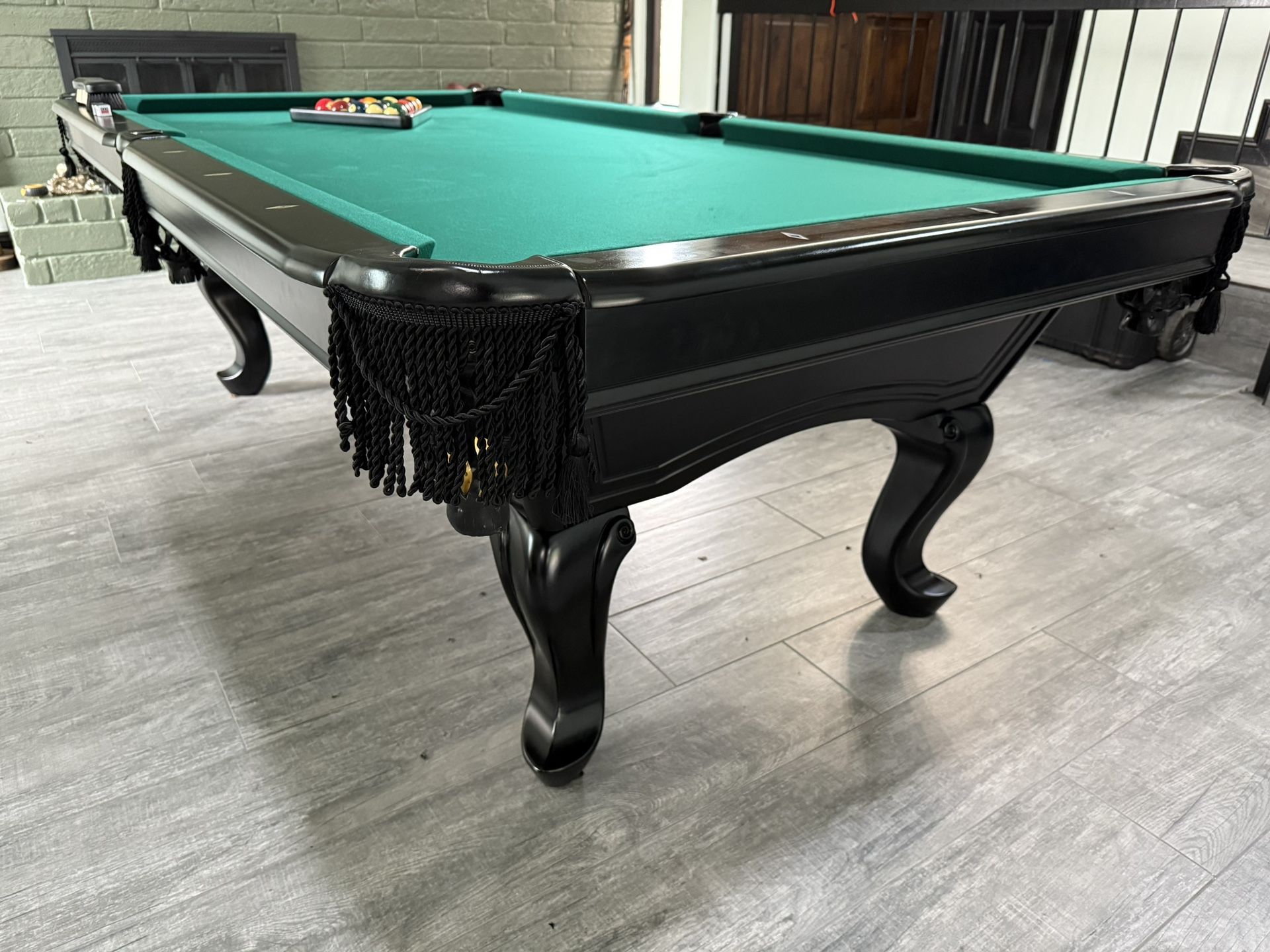 Pool Table DLT( Free Delivery & Set Up & New Color Felt Of Your Choice )
