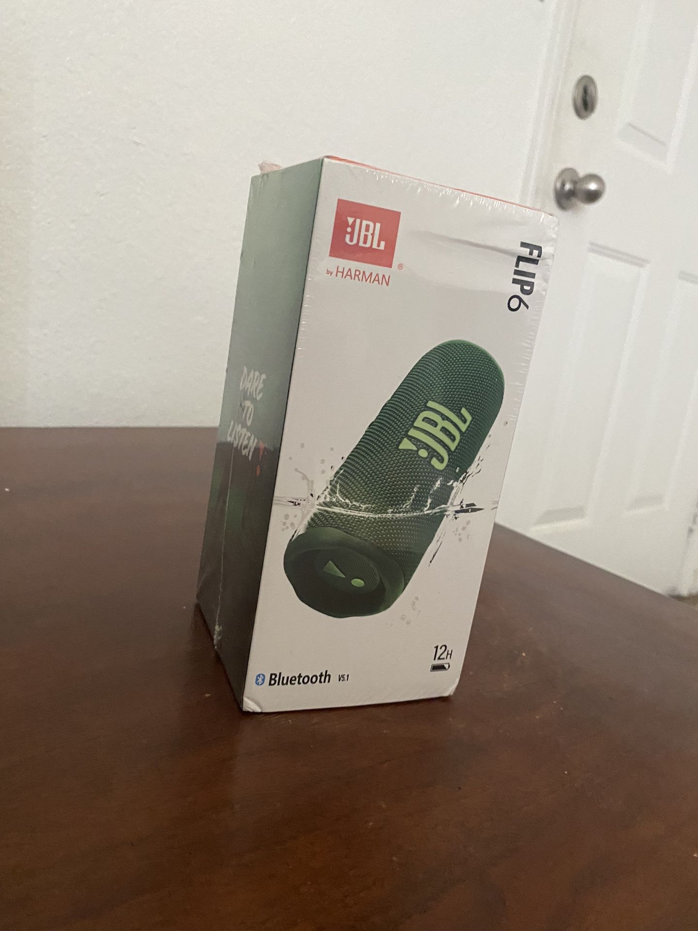 JBL Flip 6 Speaker (Green)