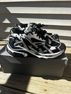 Balenciaga runners 