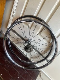 Shimano ultegra wheelset 700c 10 speed