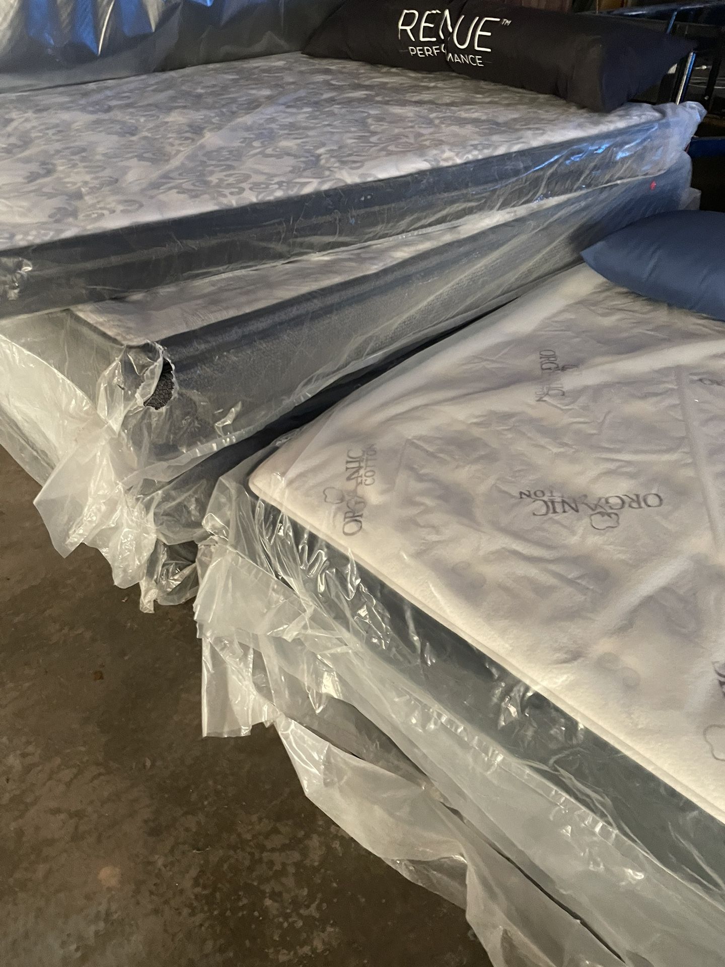 New Queen Pillow Top Mattresses Store Closed Selling Off Remaining Stock Up To 80% Off Delivery Is Available 