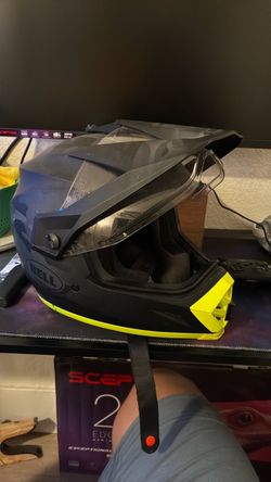 Bell helmet DOT certified