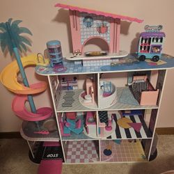 LOL Doll House