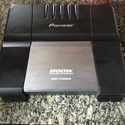 High quality car stereo amplifier and sub box - plus head unit and extra amp !