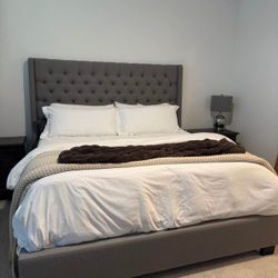 Compact Design Wood Frames All Sizes Beds Queen King Single Full Available 