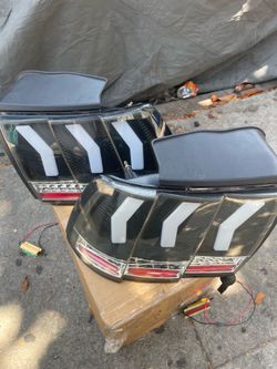Ford Mustang 99-04 LED Tail Lights Clear Lens Black Housing Pair