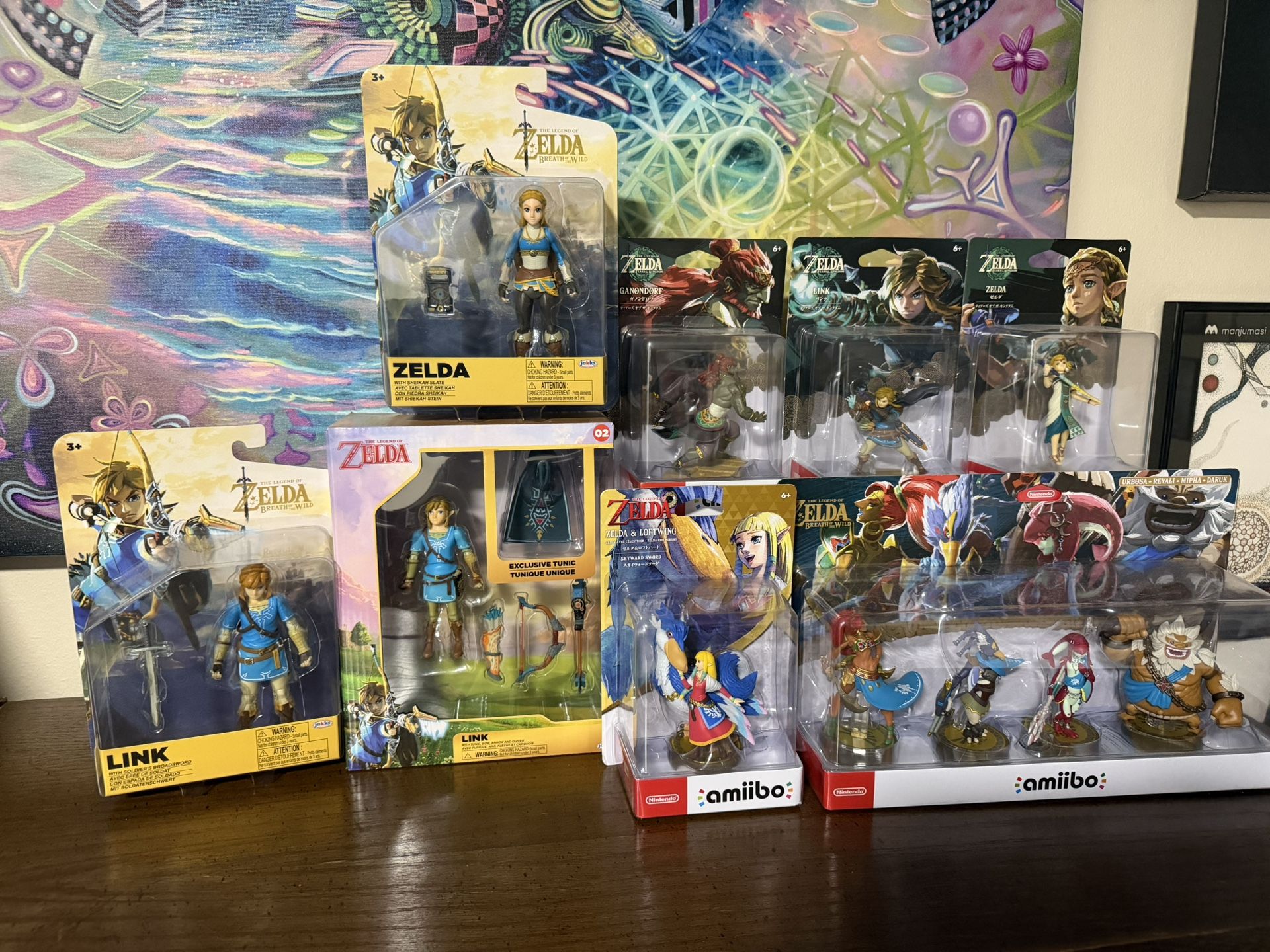Lot Of Zelda Figures Amiibos + Free Pokemon Sealed Mint