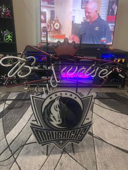 Mavs neon sign