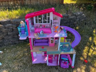 Barbie Dream House