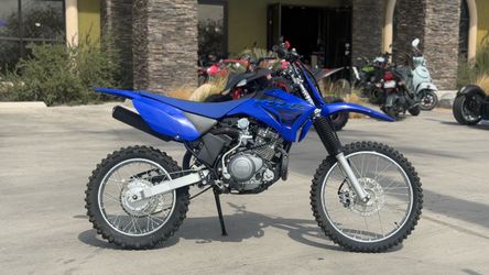 2024 Yamaha TT R125LE