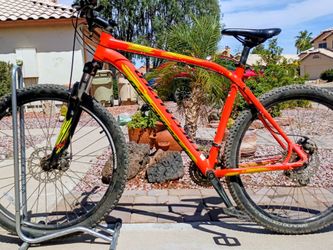 27.5 inch Specialized Pitch mountain bike
