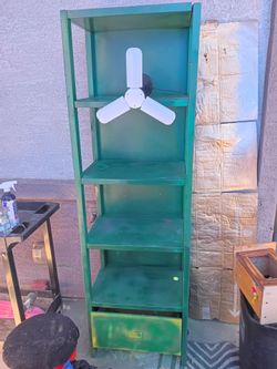 Green book shelf