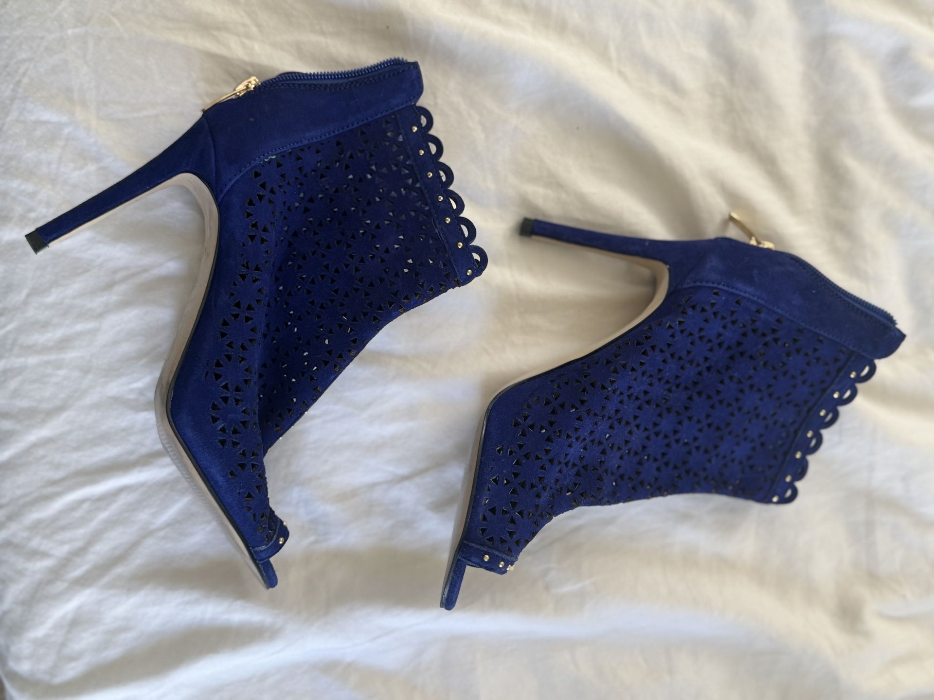 Marc Fisher Blue Heels