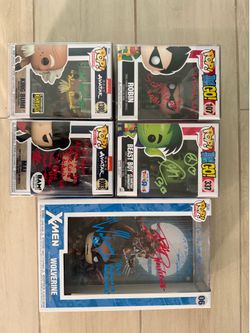 English VA signed Funkos