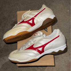 Mizuno Indoor US10 New 