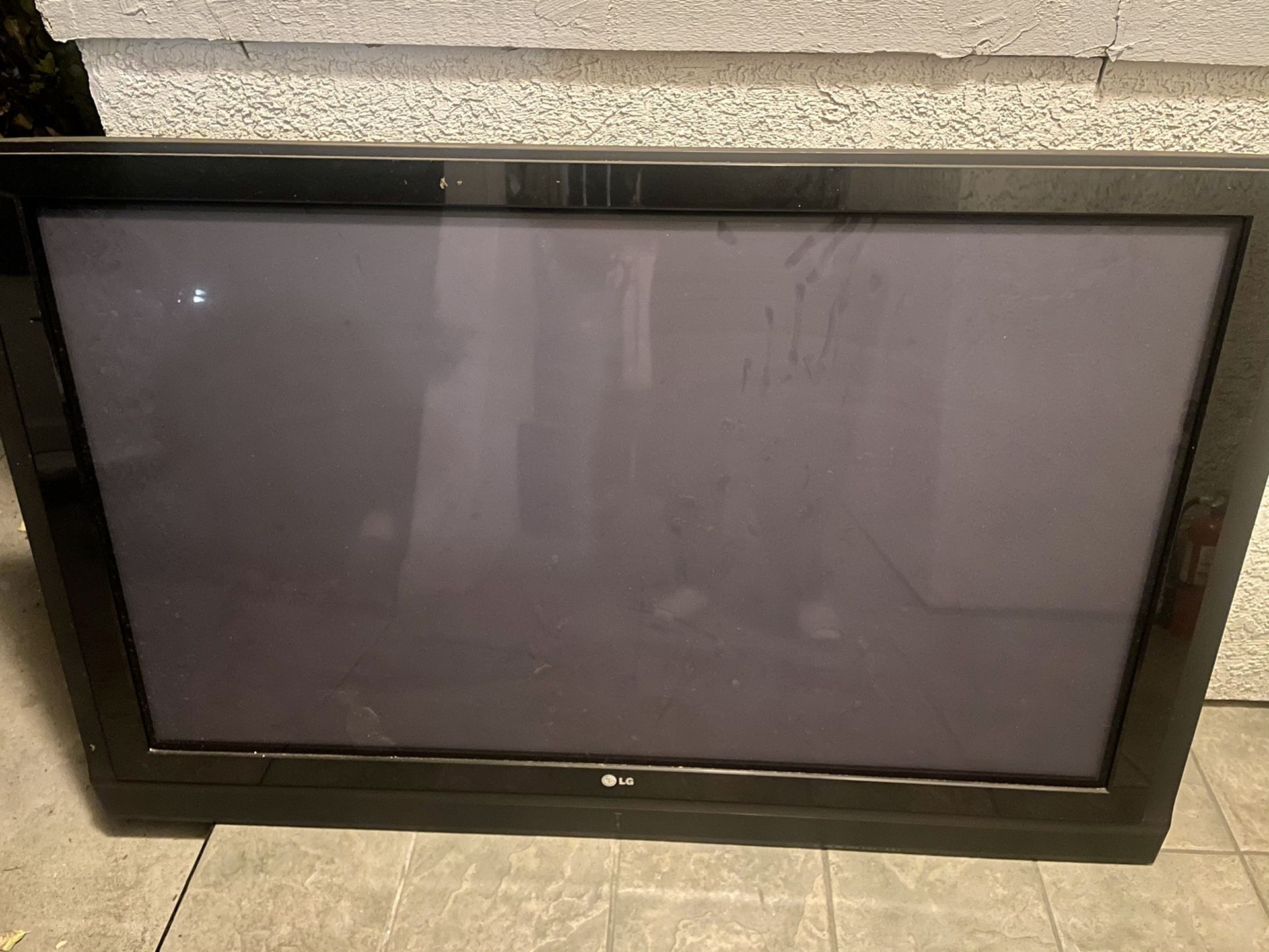 FREE FOR RECYCLE: 60” LG Plasma TV. Broken. Missing Remote Control.
