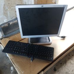 Del Monter Pc And Keyboard 