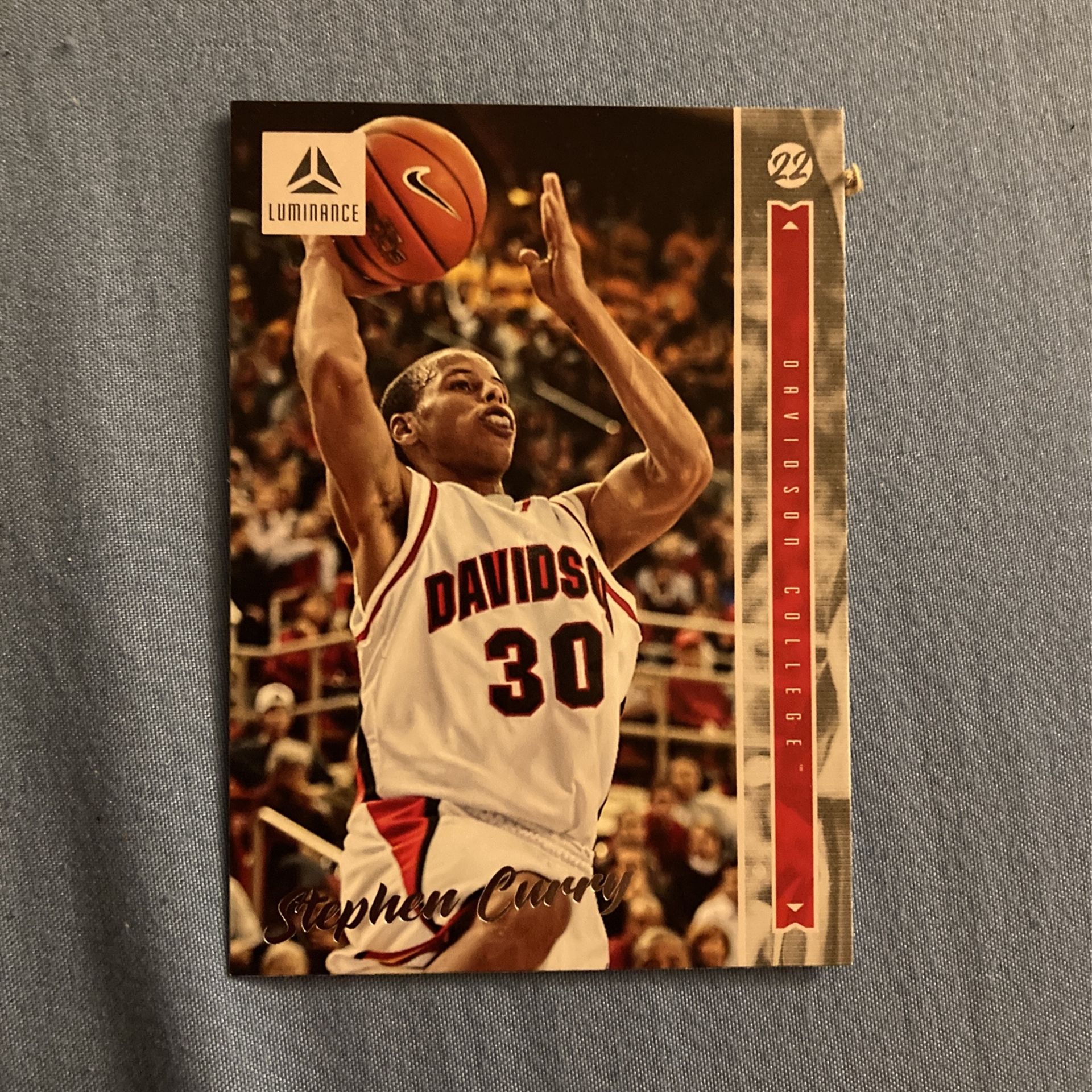Stephen Curry Luminance Wildcats No.21 Card