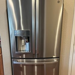 GE Profile Refrigerator 