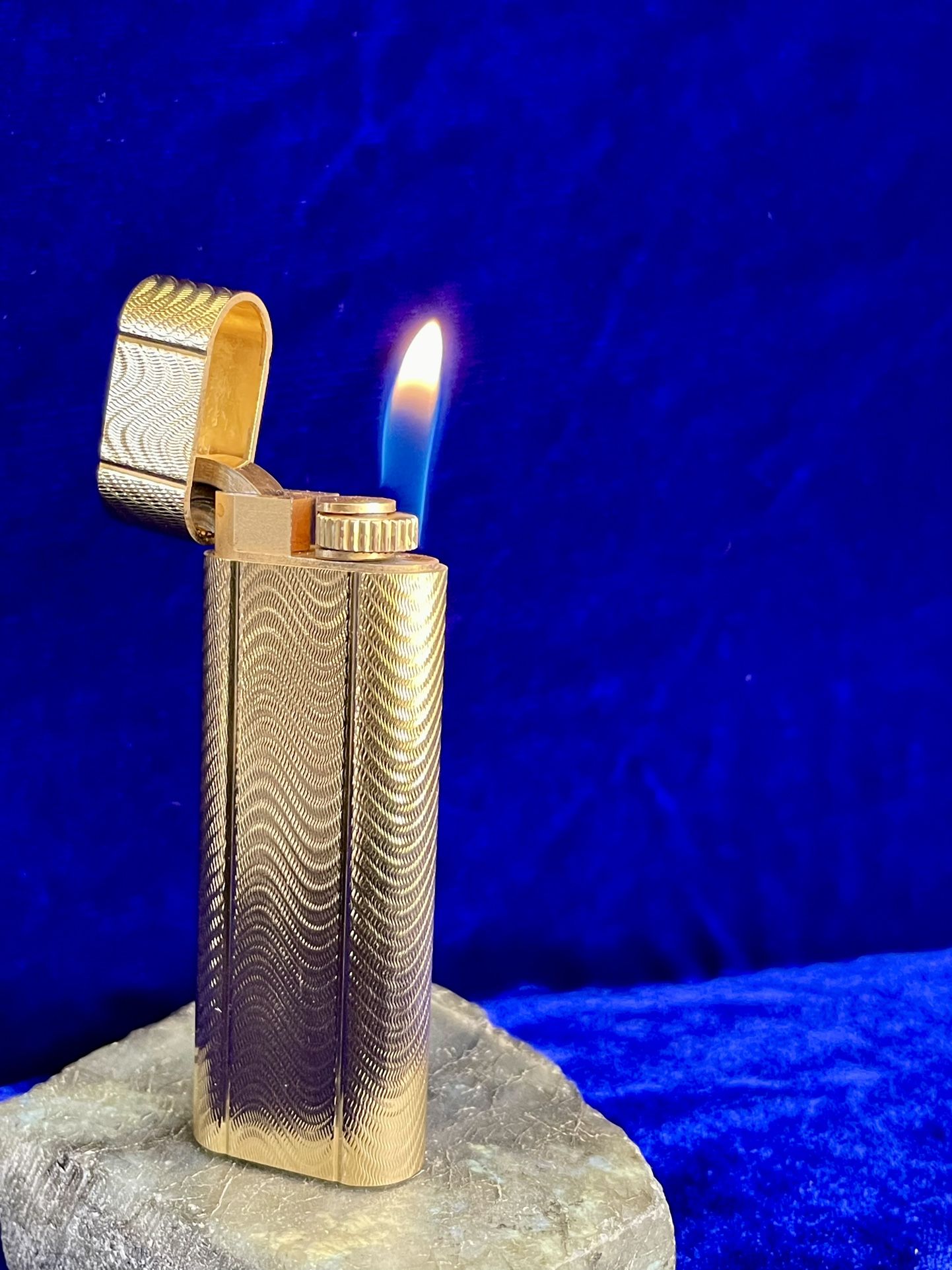 Vintage Oval Gold Mint Condition Cartier Lighter Working 1 Year Warranty 