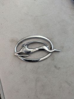 Chevy Impala emblem