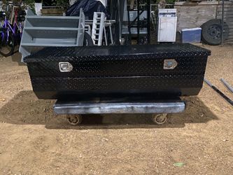 TOOL BOX WHIT KEY