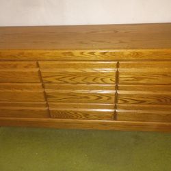Oakwood Dresser