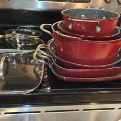 Cookware Set RED Curtis Stone 9 pc  Dura-Pan Stacking Cookware Set RED Item