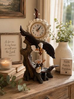 “Vintage Eagle Sculpture Clock – Working, 13” Tall, Rustic Americana Décor.