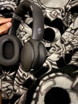 Skull candy crusher Evo over the ear wireless headphones