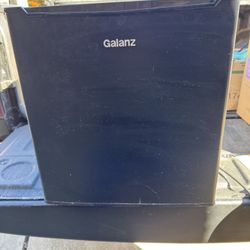 Galanz 1.7 CU.ft Compact Refrigerator - Black