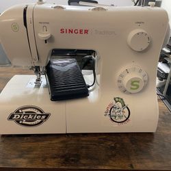 Singer Sewing Machine