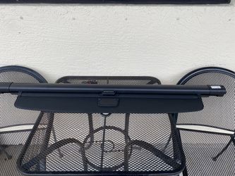 Audi Q7 2017 to 2021 Rear cargo trunk retractable tonneau cover. OEM
