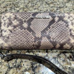 MICHAEL KORS WALLET