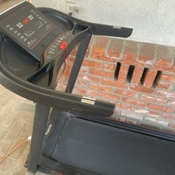 Treadmill 