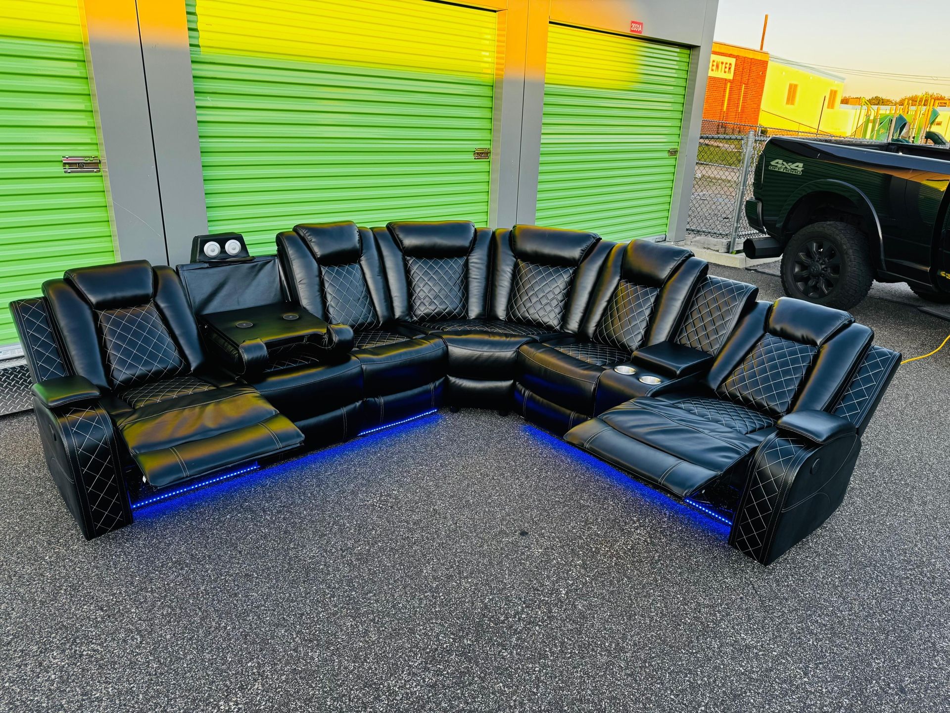 FREE DELIVERY π AND INSTALLATION - BRAND NEW π IN π¦ BLACK LEATHER POWER RECLINER 3-PCs SECTIONAL