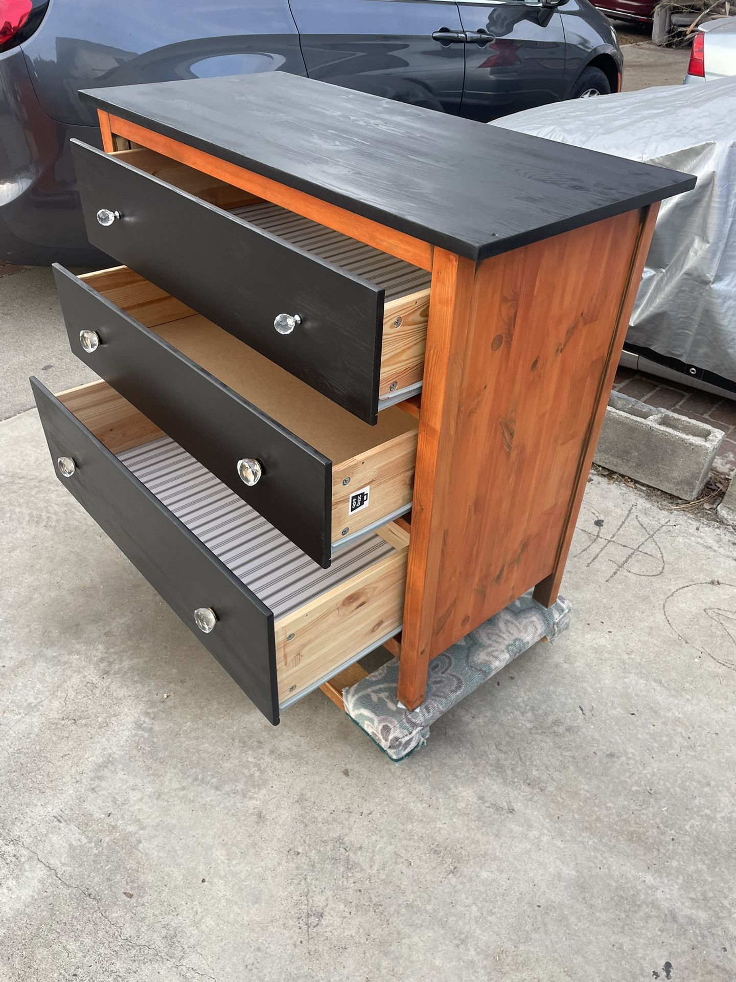 Dresser