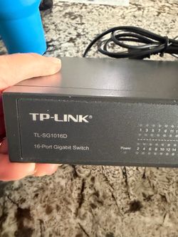 TP-Link TL-SG1016D 16-Port Gigabit Desktop/Rackmount Switch